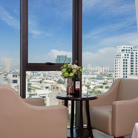 Golden Line Hotel Danang Екстериор снимка