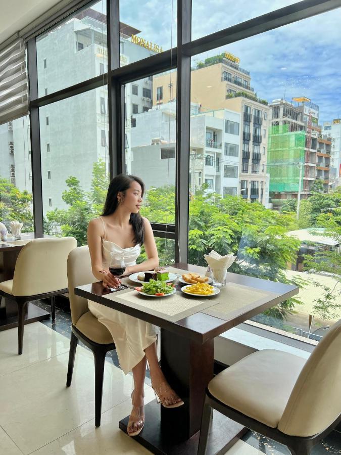 Golden Line Hotel Danang Екстериор снимка