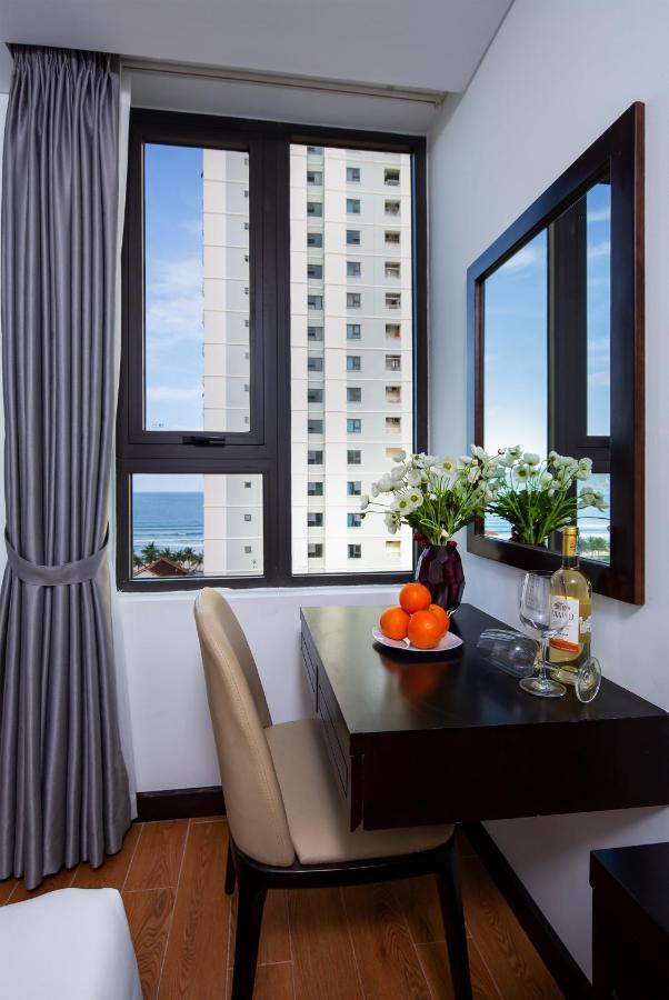 Golden Line Hotel Danang Екстериор снимка