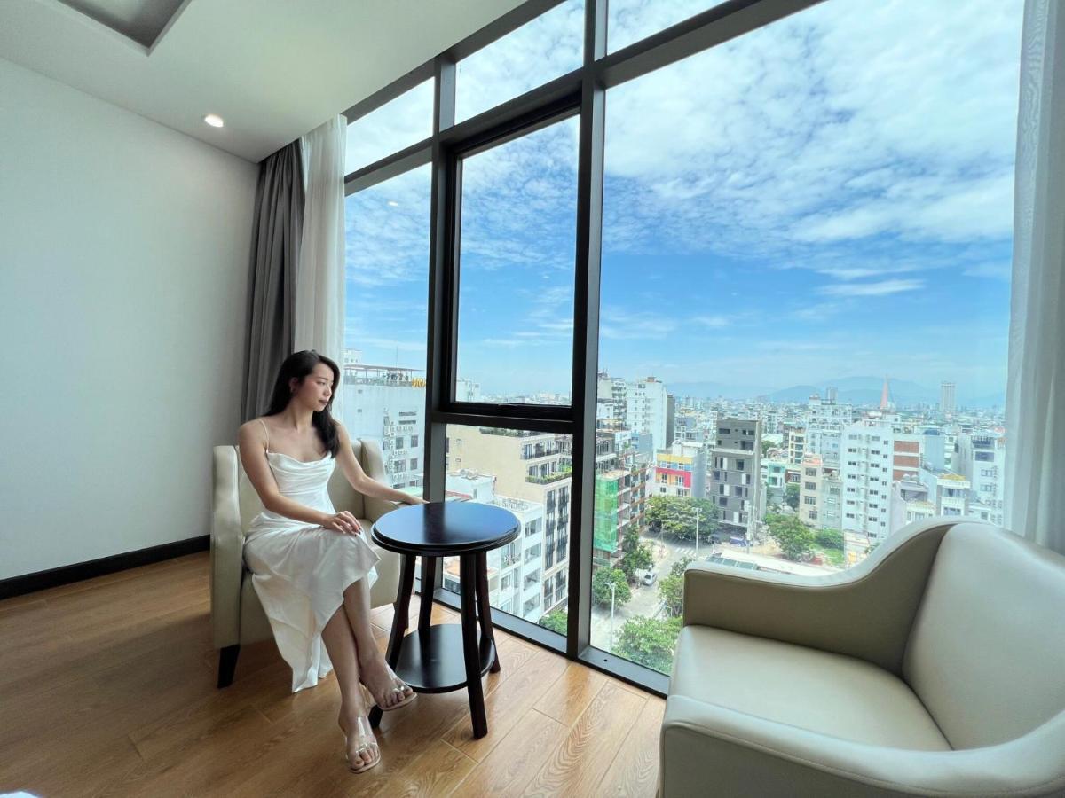 Golden Line Hotel Danang Екстериор снимка