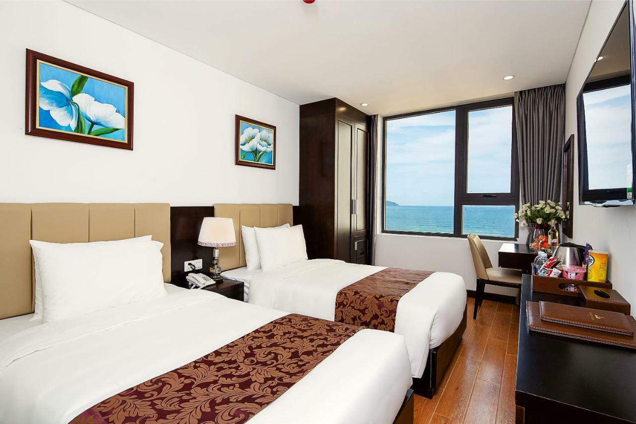 Golden Line Hotel Danang Екстериор снимка