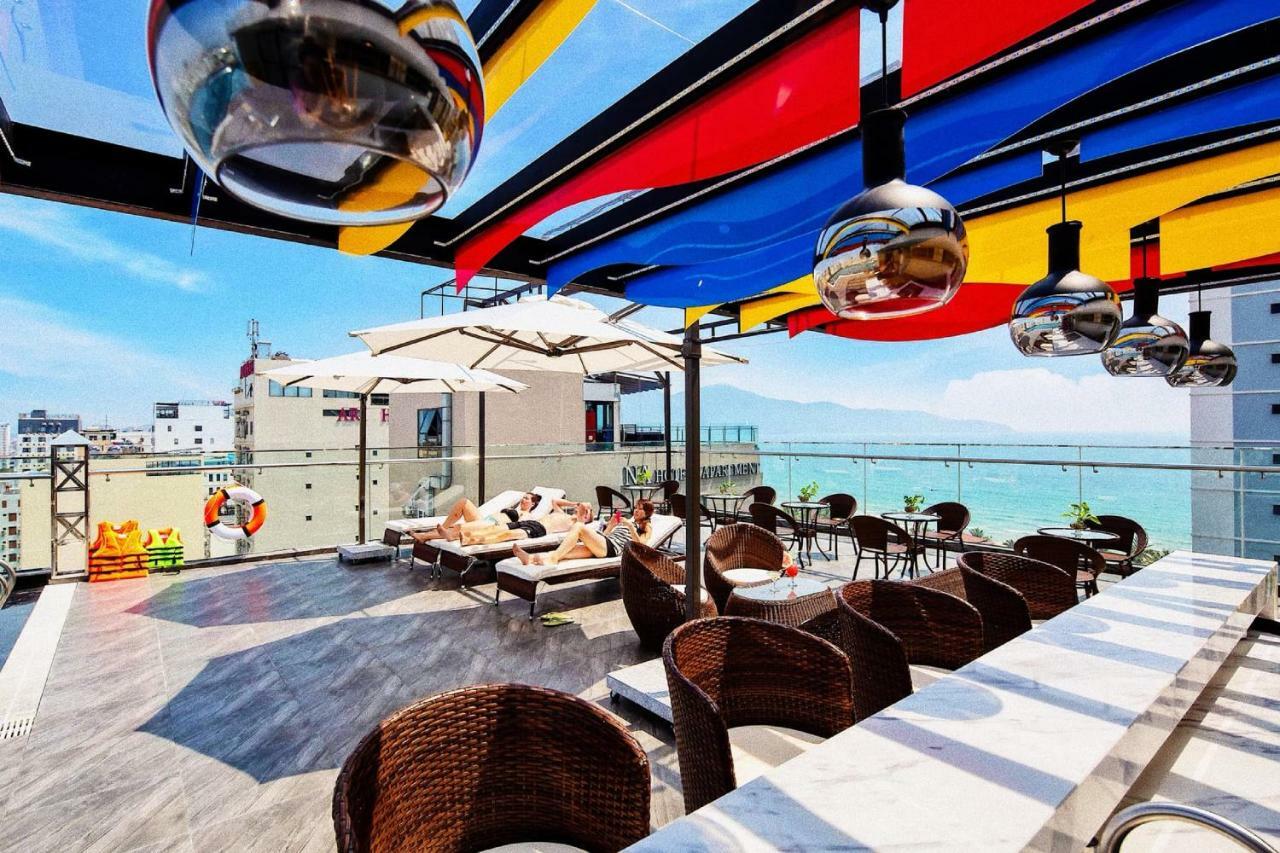 Golden Line Hotel Danang Екстериор снимка