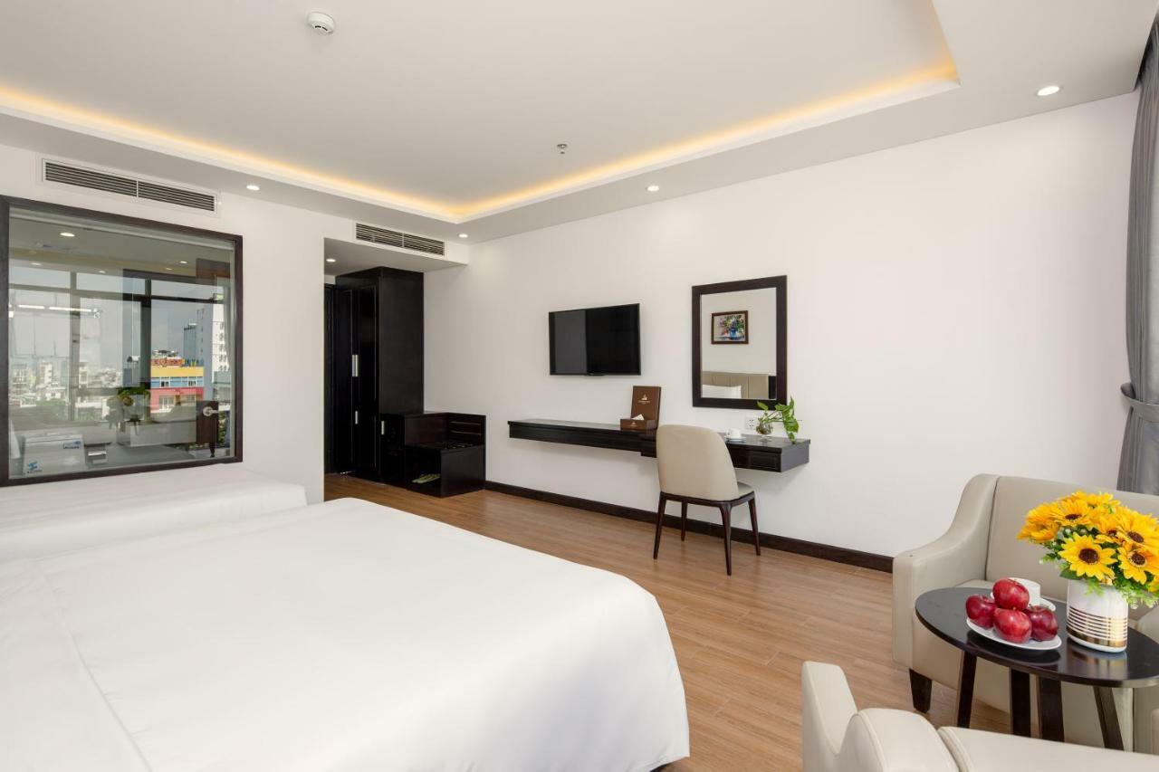 Golden Line Hotel Danang Екстериор снимка