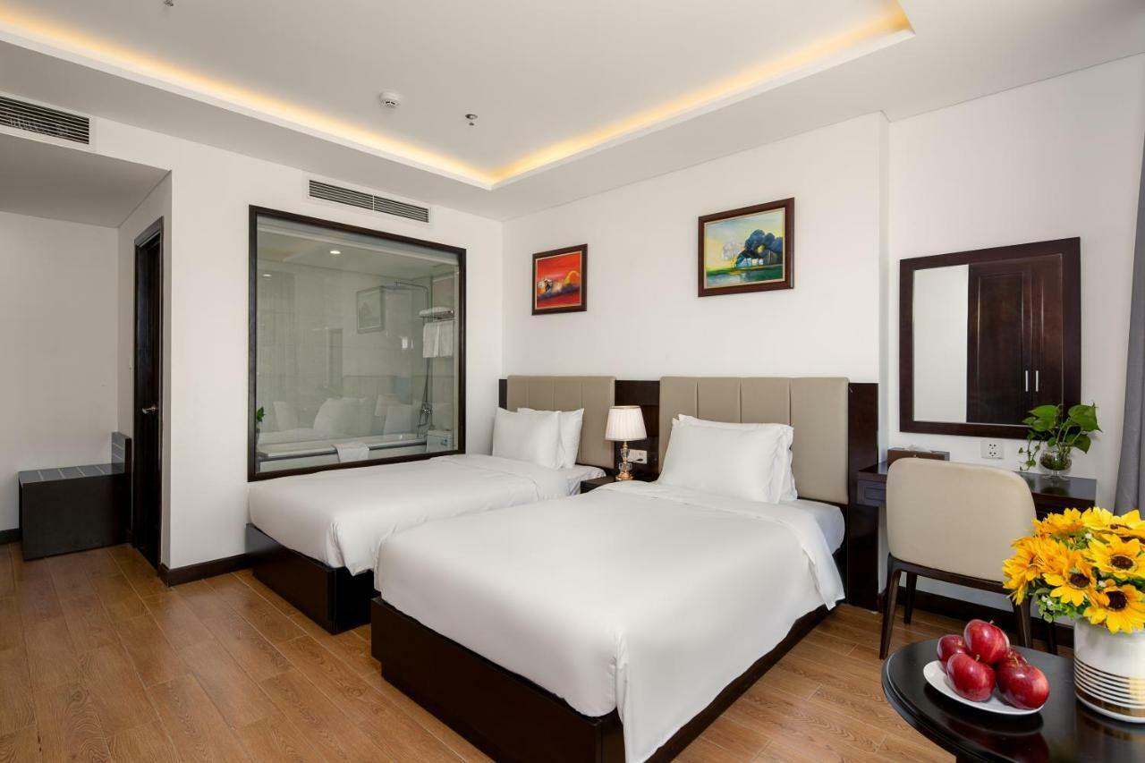 Golden Line Hotel Danang Екстериор снимка