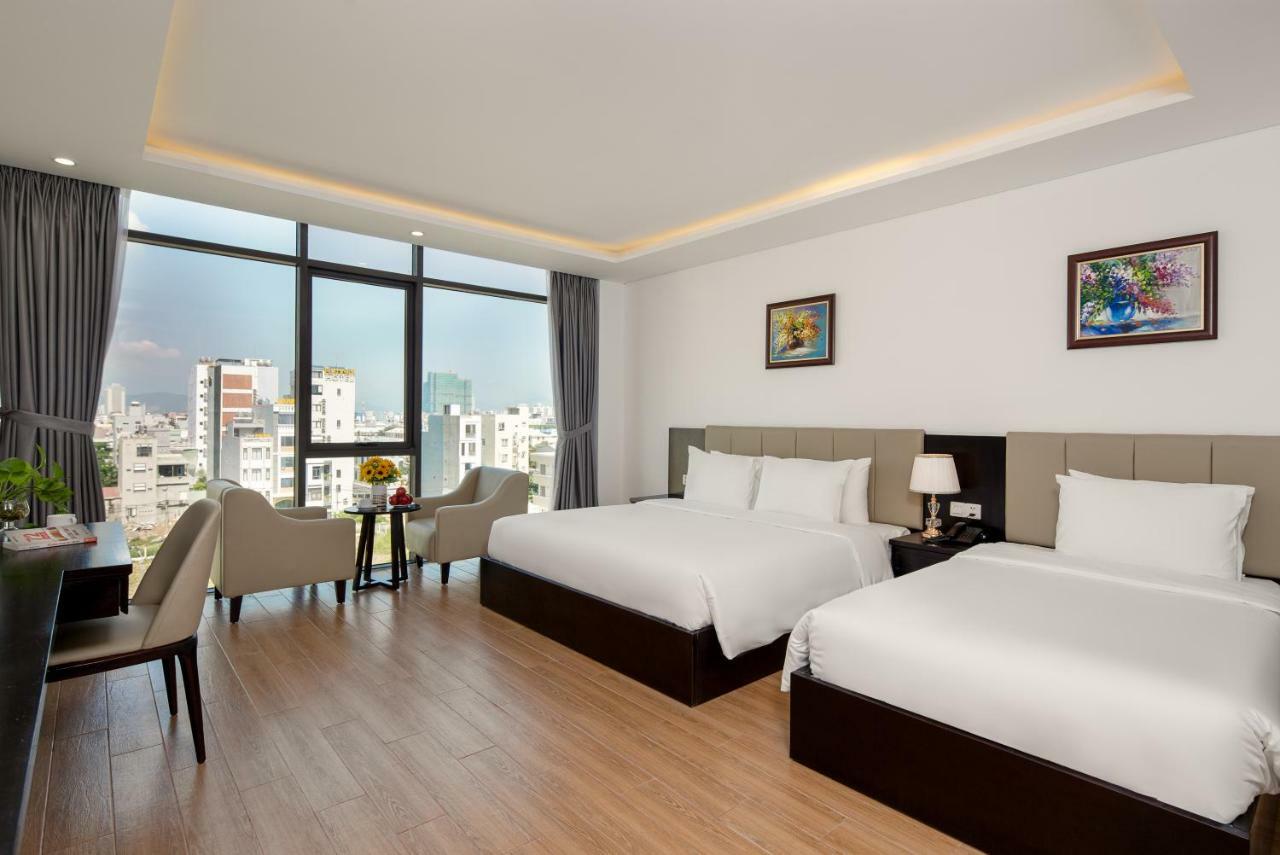 Golden Line Hotel Danang Екстериор снимка