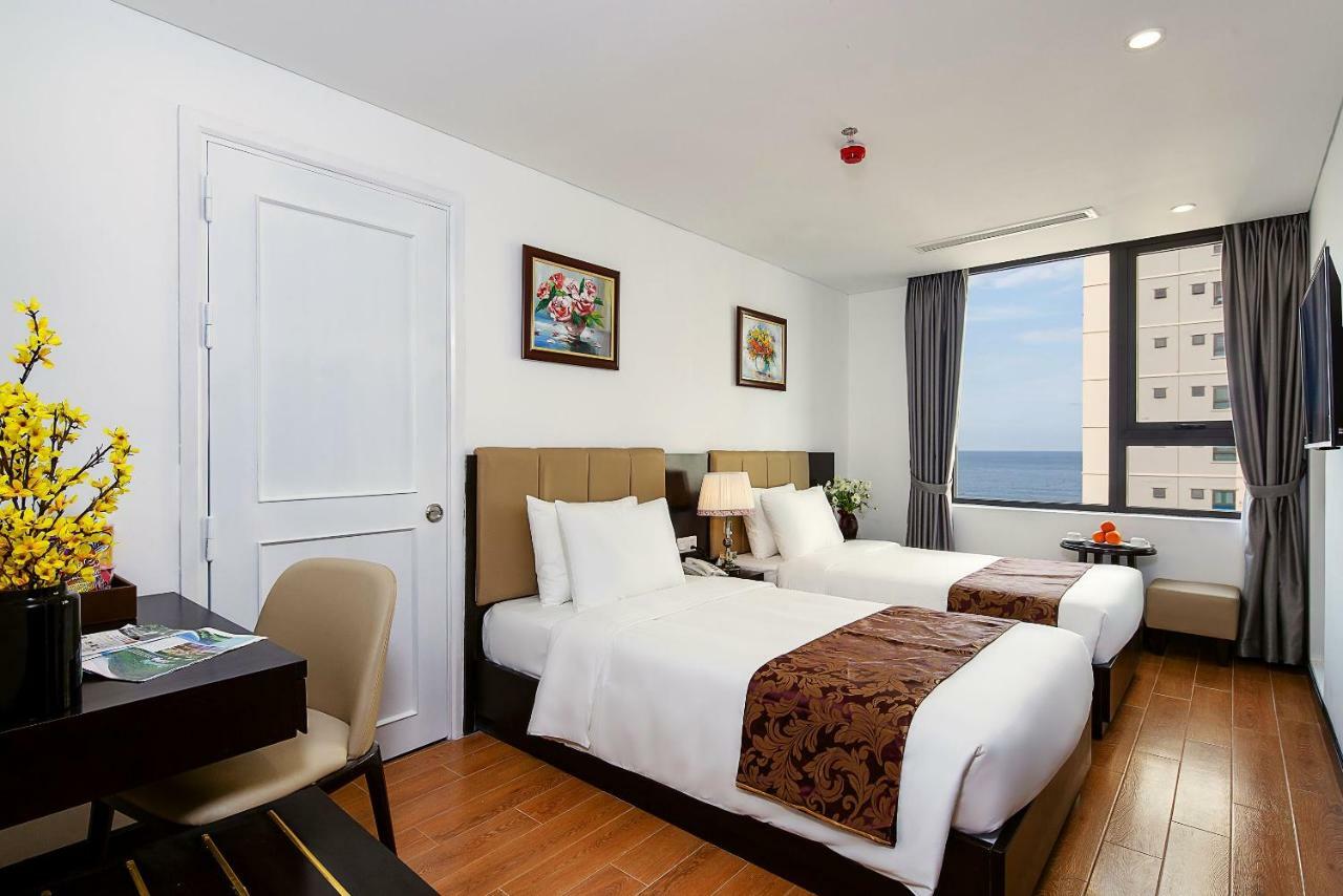 Golden Line Hotel Danang Екстериор снимка