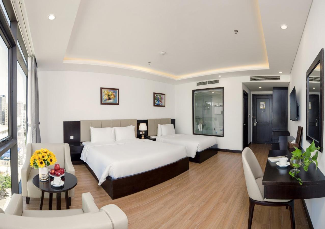 Golden Line Hotel Danang Екстериор снимка